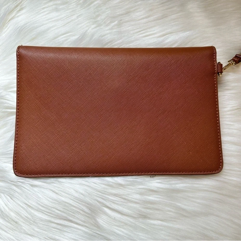 Lovevook Brown Envelope Wristlet